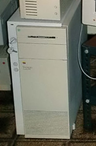 Macintosh Quadra 900
